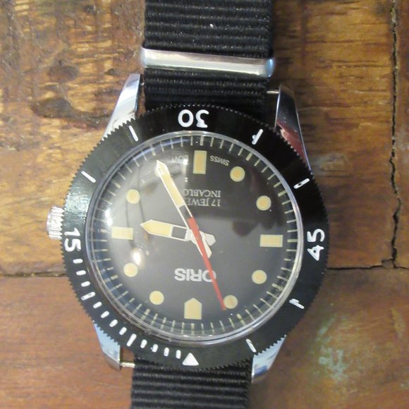 Vintage 1970s Oris - Refinished Dials and New Bezel with Swiss Movement - Picture 6 of 12